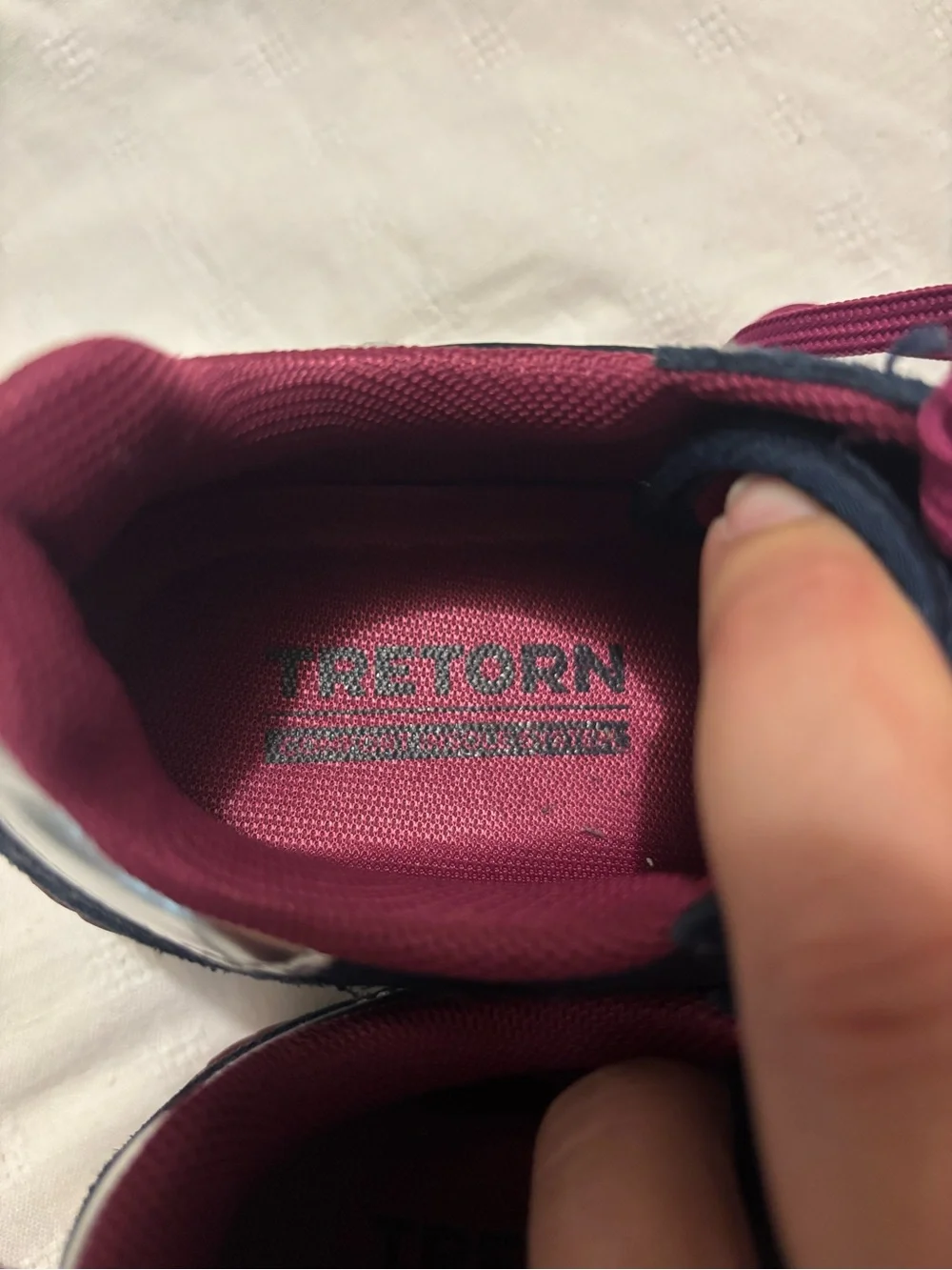 Tretorn Navy and Berry Low-Top Sneakers